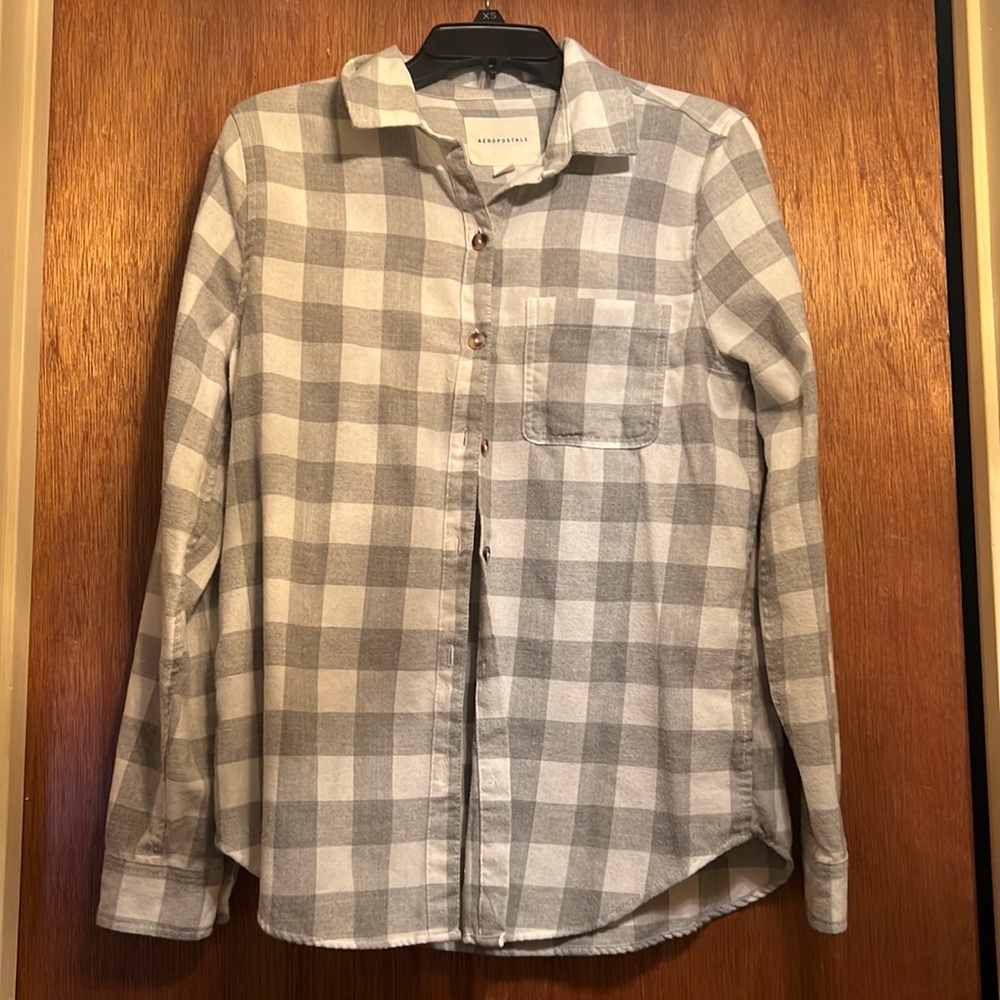 Aeropostale long sleeve plaid flannel boyfriend button-down shirt.